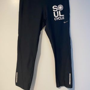 Soul Cycle Nike 3/4 cropped leggings